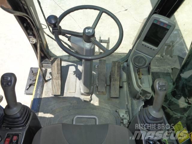 CAT M 318 D 轮式挖掘机