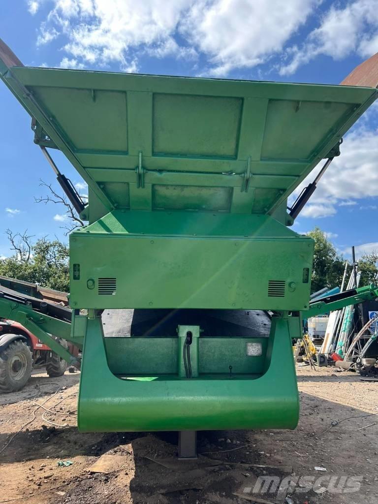 McCloskey R155 移动式筛分机