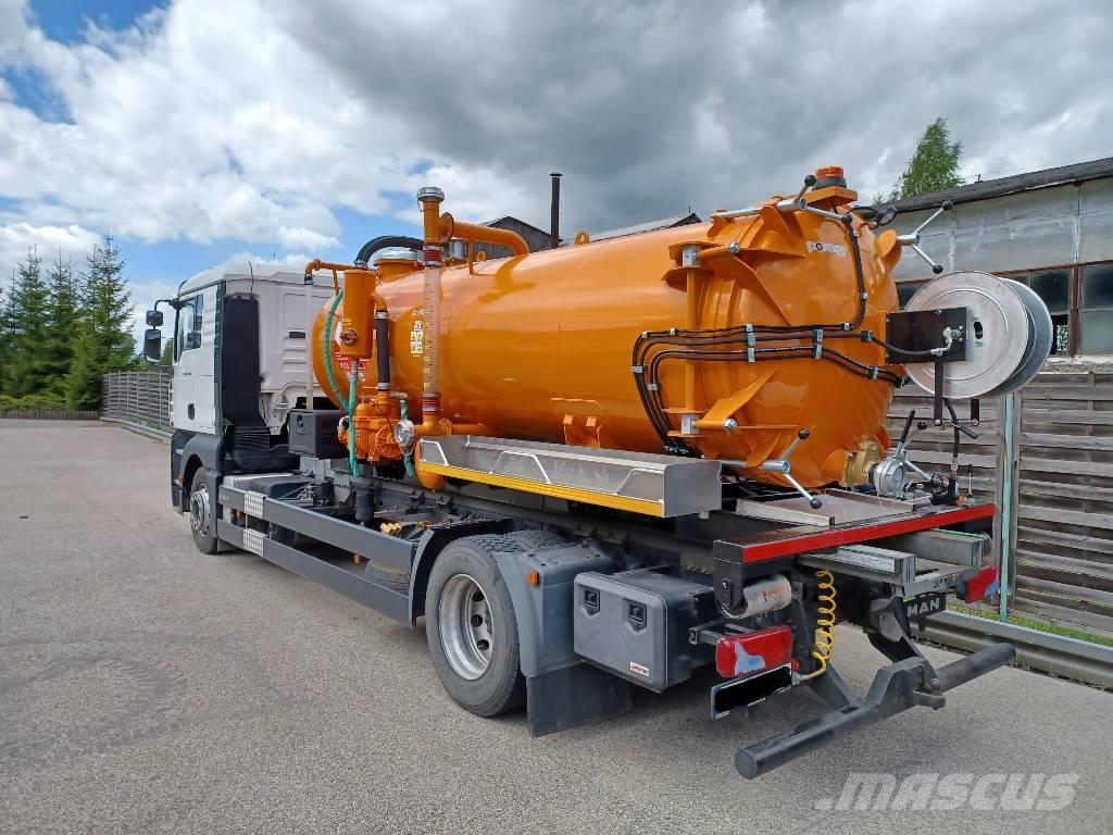 MAN TGA02 路面维护设备-其他