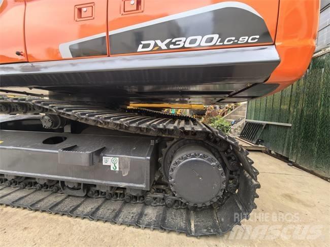 Doosan DX 300 LC 履带挖掘机