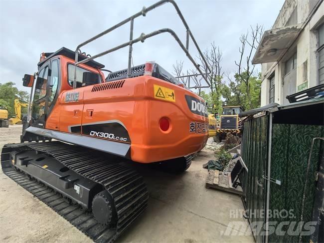 Doosan DX 300 LC 履带挖掘机