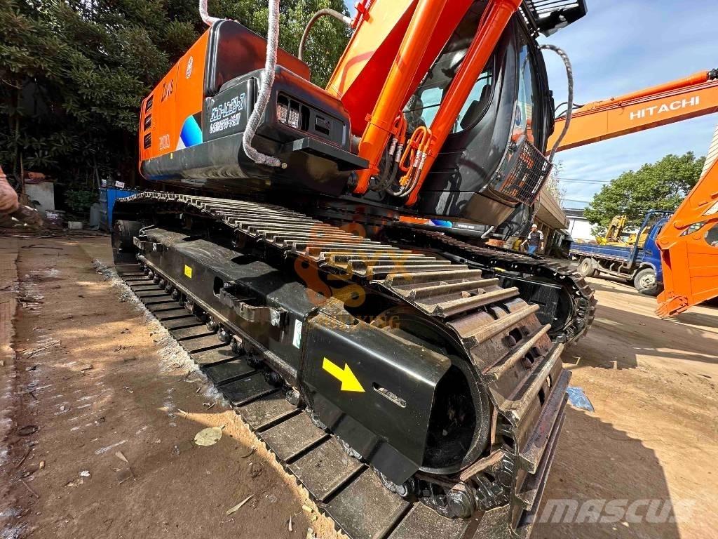 Hitachi EX 200 履带挖掘机