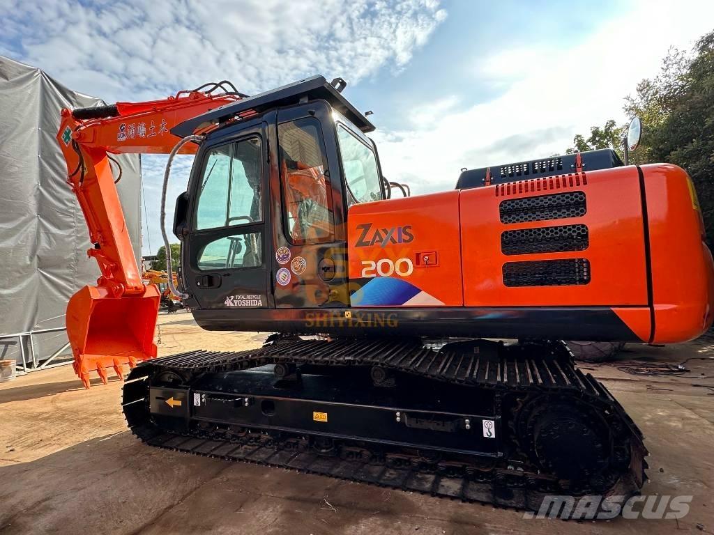 Hitachi EX 200 履带挖掘机