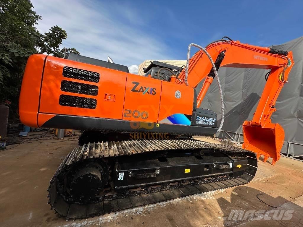 Hitachi EX 200 履带挖掘机