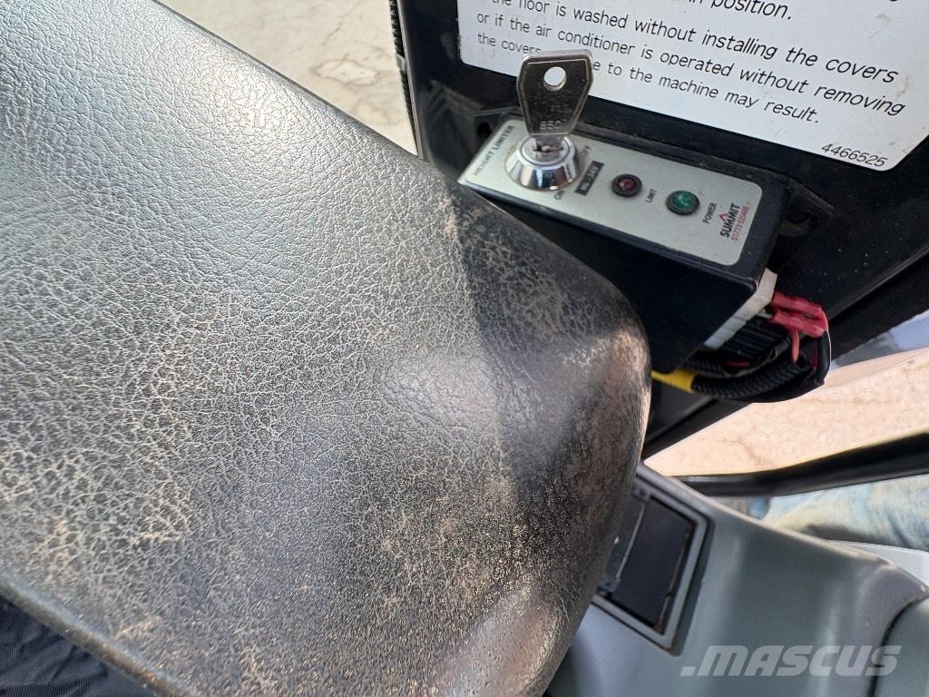 Hitachi ZX 85 US-6 中型挖掘机
