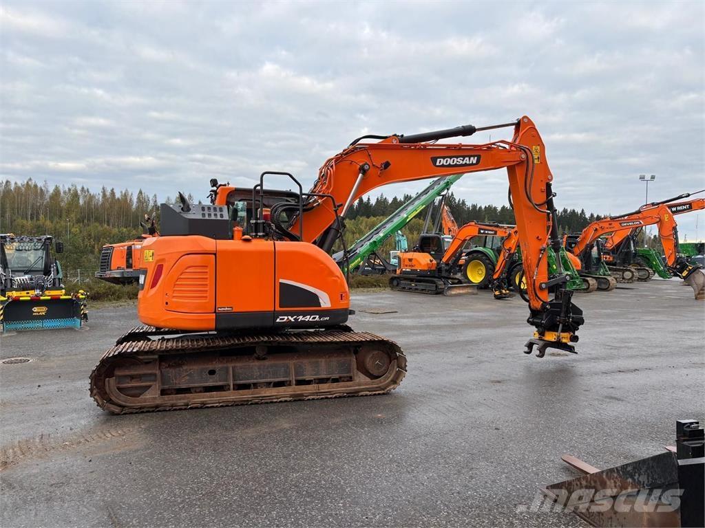 Doosan DX140LCR-5 履带挖掘机