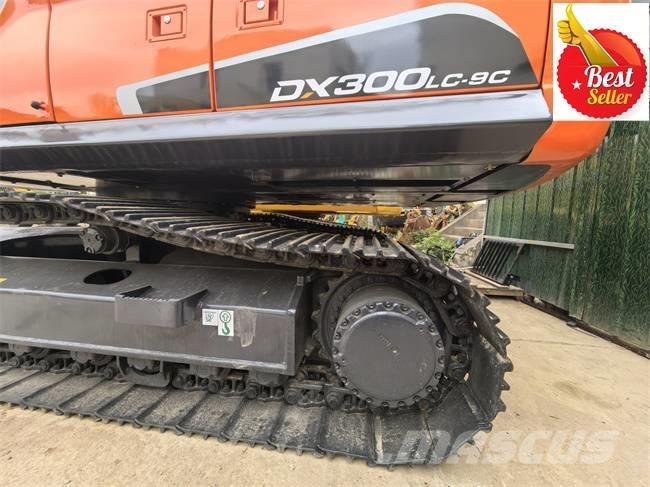 Doosan DX 300 LC 履带挖掘机