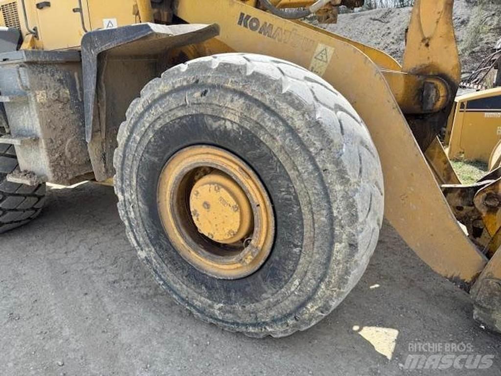 Komatsu WA 470-3H 轮式装载机
