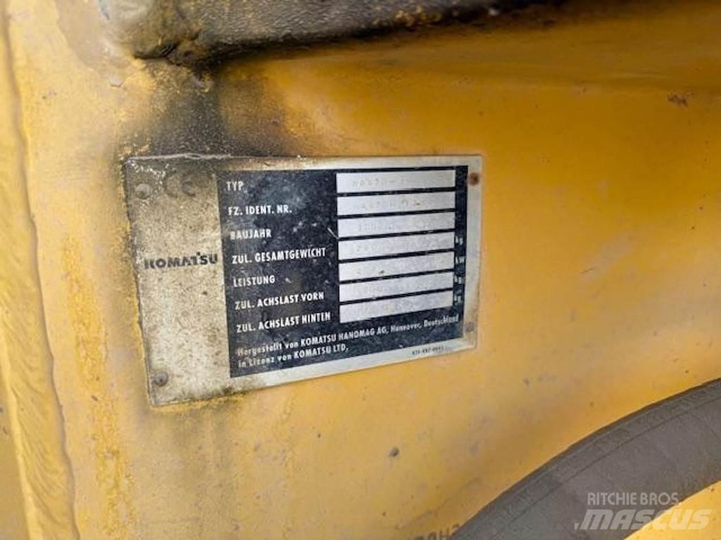 Komatsu WA 470-3H 轮式装载机