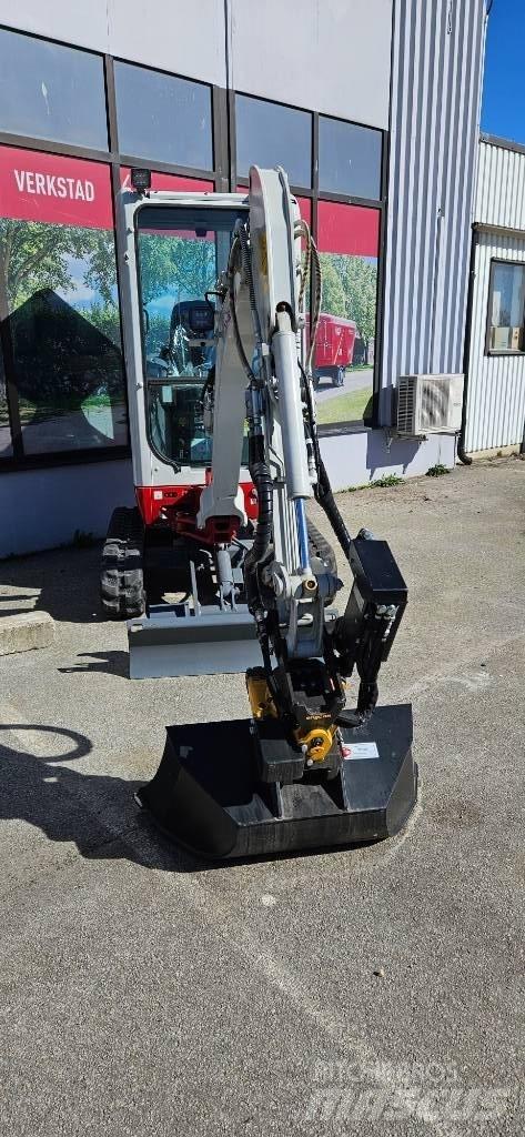 Takeuchi TB 320 小型挖掘机