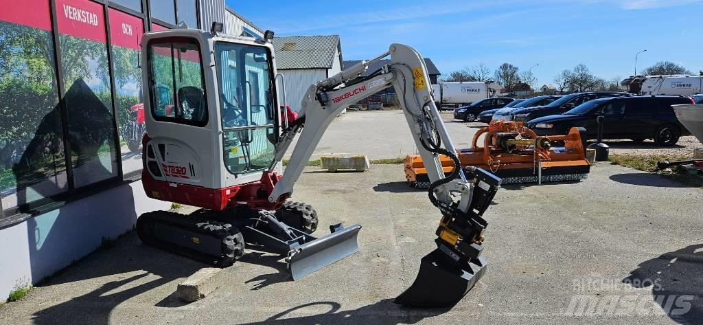Takeuchi TB 320 小型挖掘机