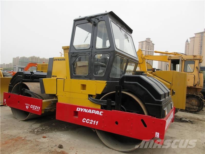 Dynapac CC 211 双轮压路机