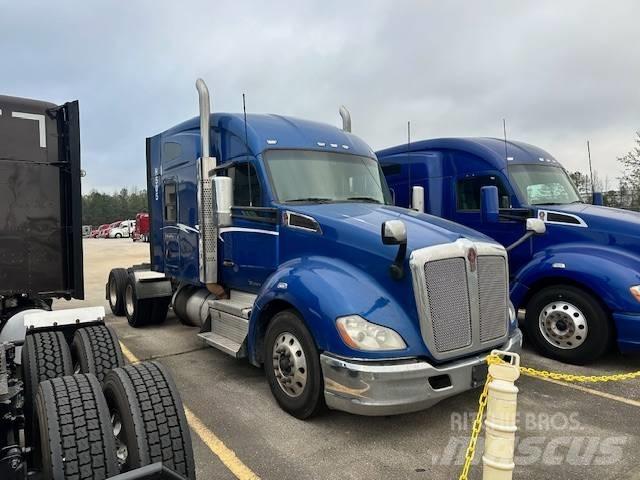 Kenworth T 680 牵引车