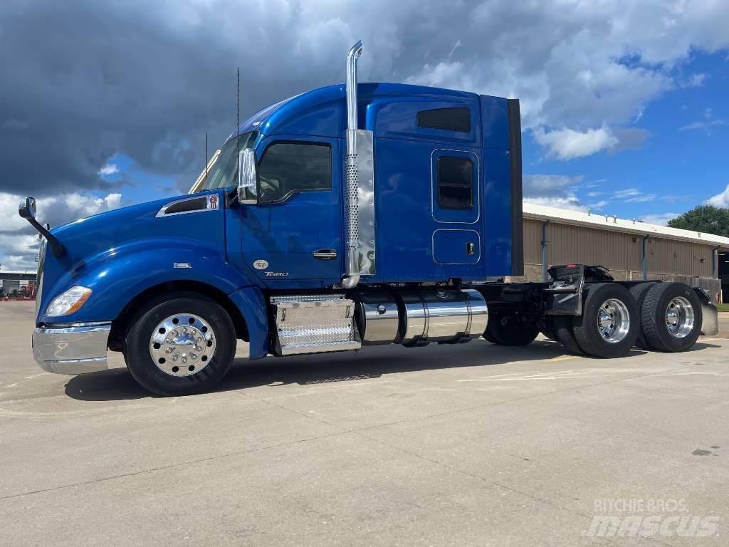Kenworth T 680 牵引车