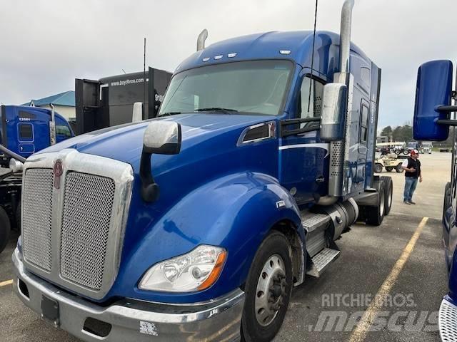 Kenworth T 680 牵引车