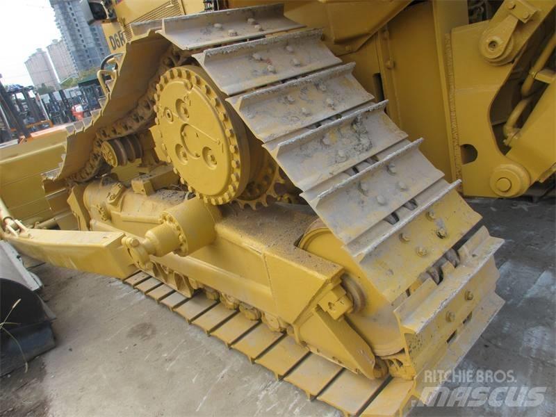 CAT D 6 R 平地机/推土机