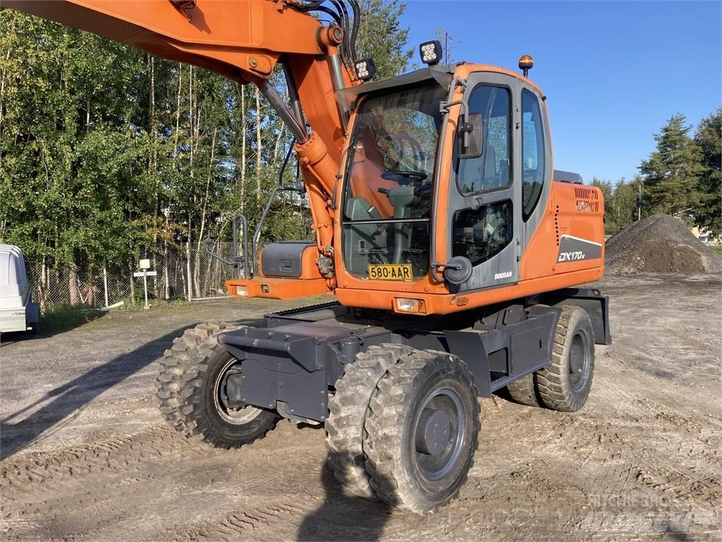 Doosan DX 170 W 轮式挖掘机
