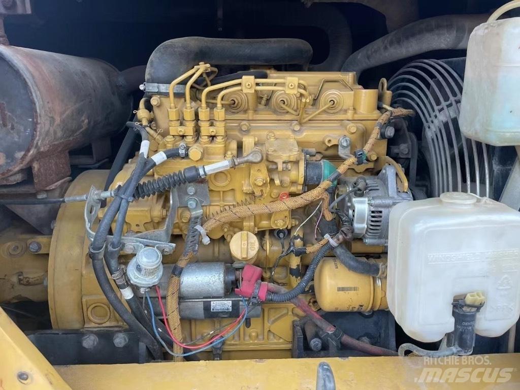 CAT 307 E2 履带挖掘机