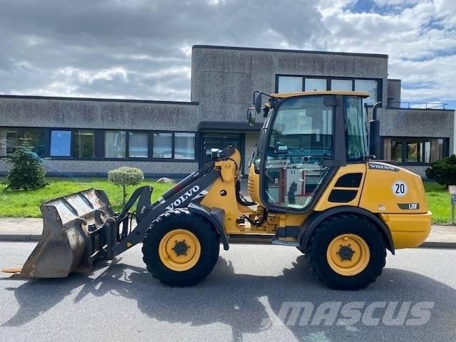 Volvo L 20 F 轮式装载机