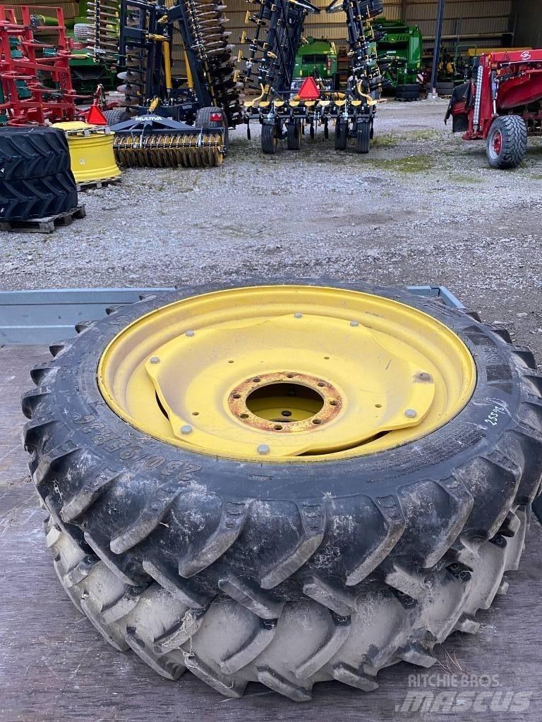 BKT 230/95R36 其他拖拉机配件