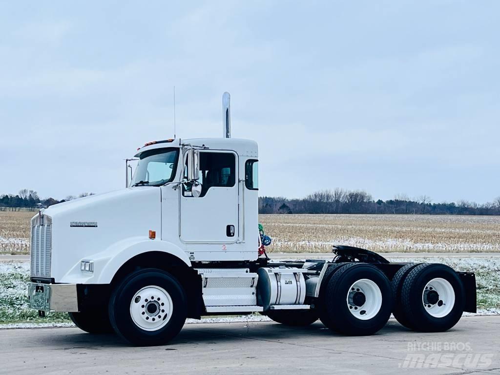 Kenworth T 800 牵引车