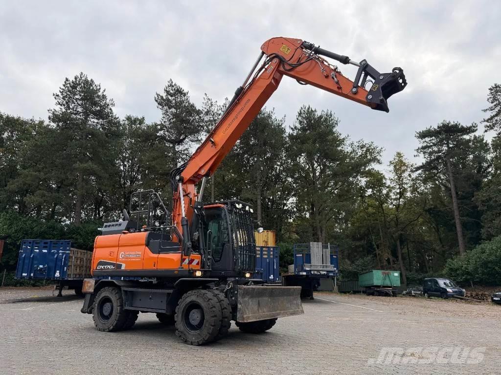 Doosan DX170W-5 轮式挖掘机