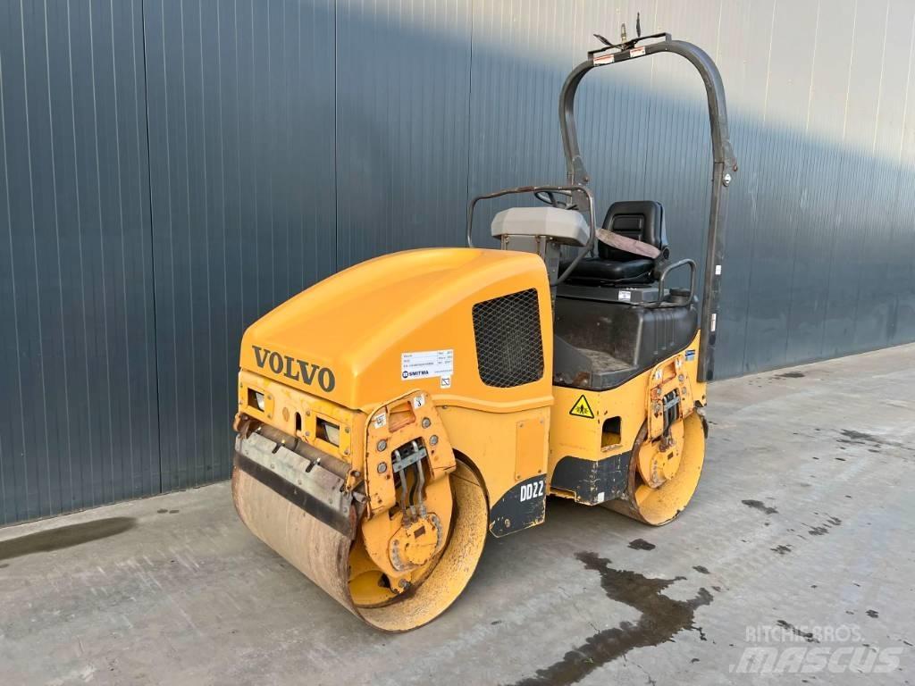 Volvo DD 22 双轮压路机