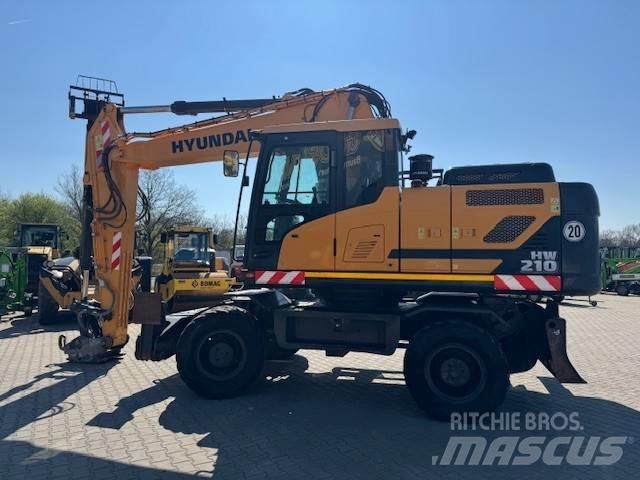 Hyundai HW 210 轮式挖掘机