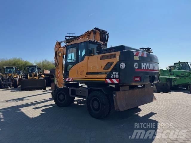 Hyundai HW 210 轮式挖掘机