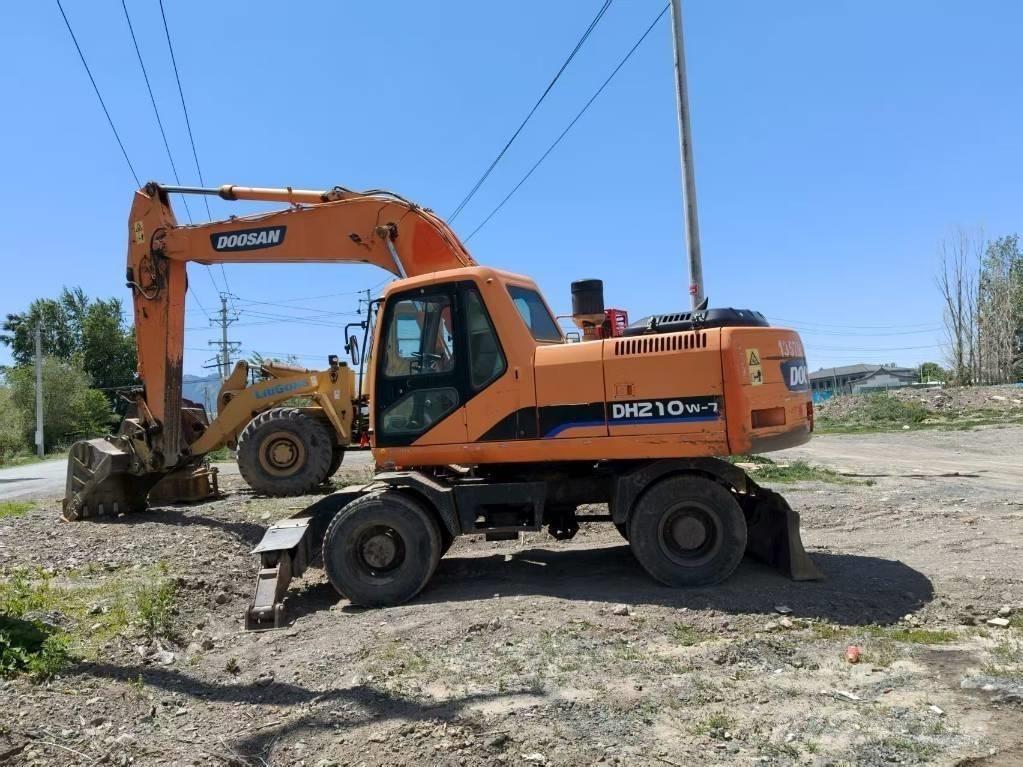 Doosan DH210W-7 轮式挖掘机