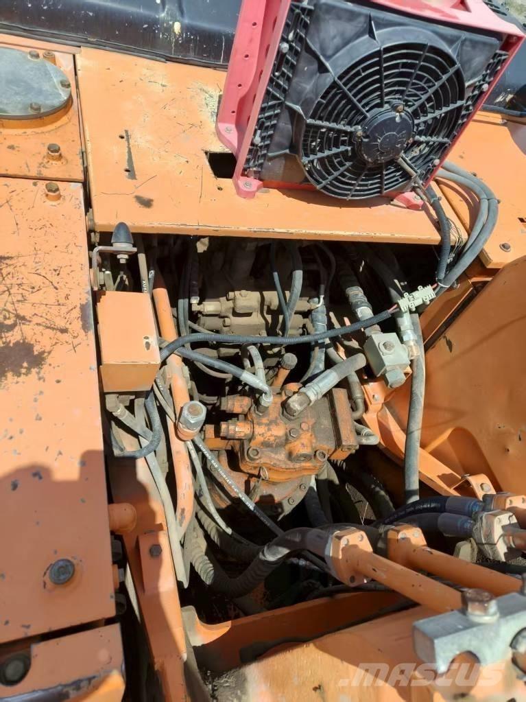 Doosan DH210W-7 轮式挖掘机