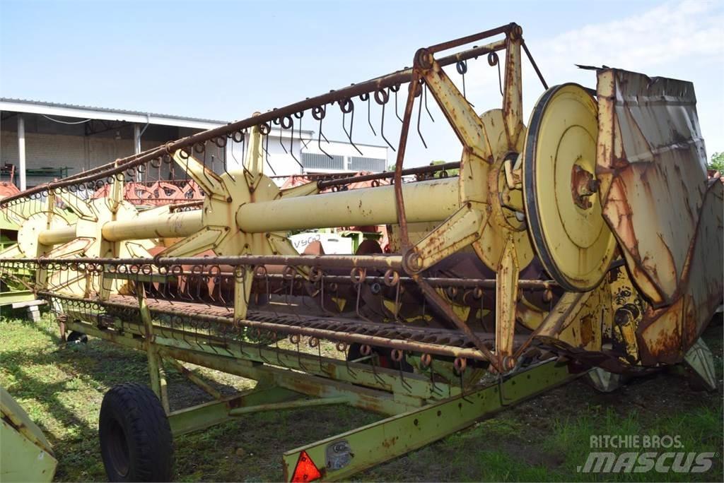 New Holland TF 42 联合收割机