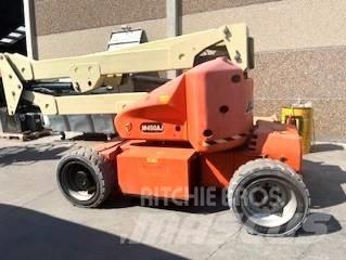 JLG M 450 AJ 曲臂高空工作平台
