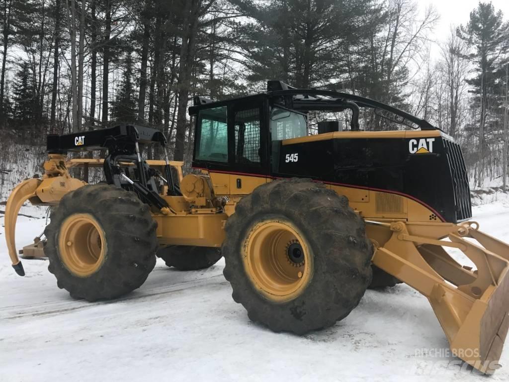 CAT 545 粉碎机