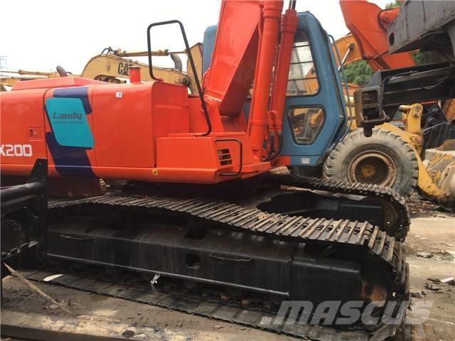 Hitachi EX 200 履带挖掘机