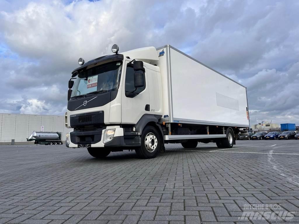 Volvo FL210 厢式货车