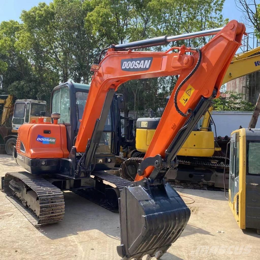 Doosan DX 55 小型挖掘机