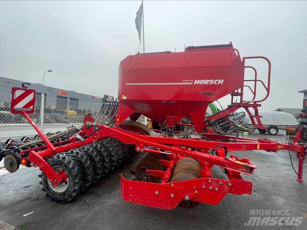 Horsch Pronto 4 DC 多功能条播机