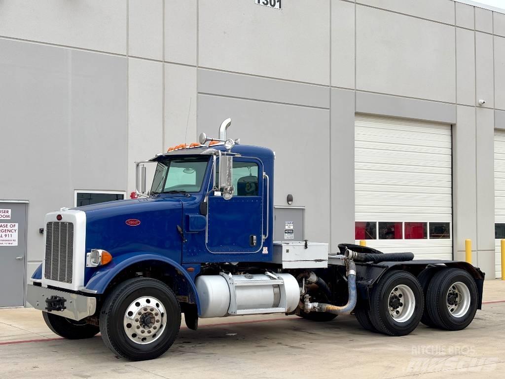 Peterbilt 365 牵引车