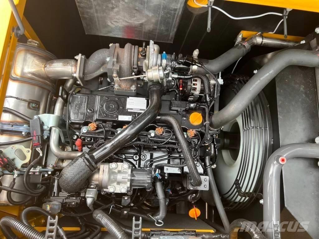 XCMG XE105GA 履带挖掘机