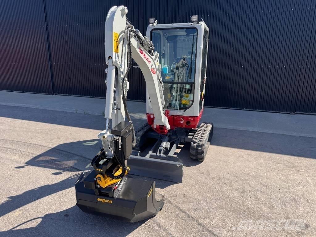 Takeuchi TB 320 小型挖掘机