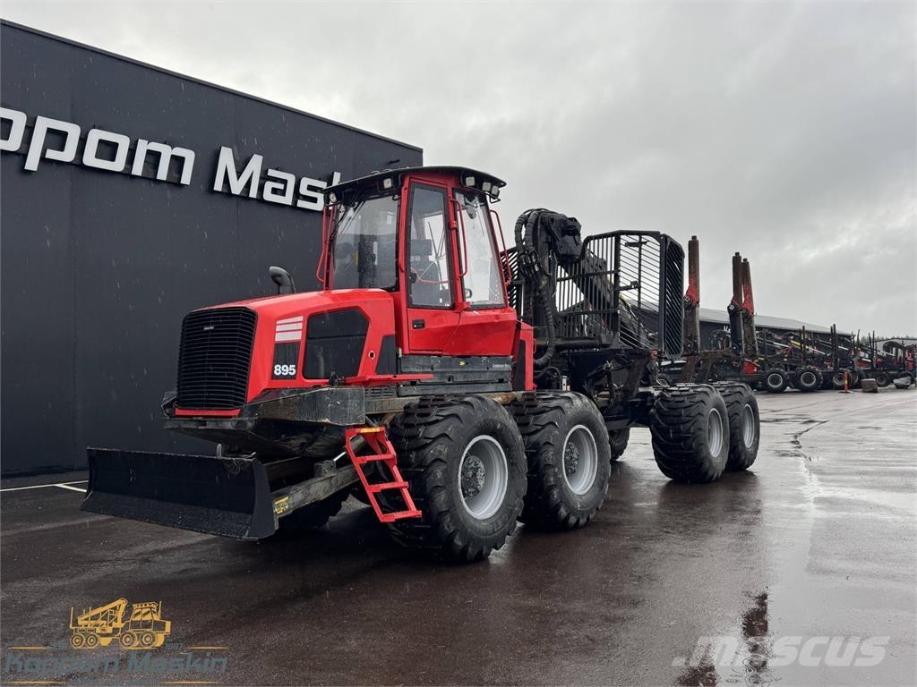 Komatsu 895 集运机