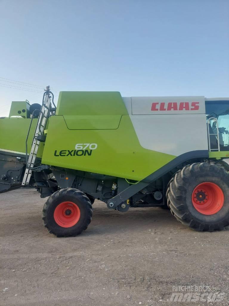 CLAAS Lexion 670 联合收割机