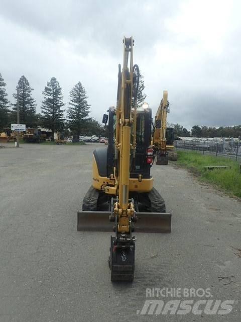 Komatsu PC35MR-5 小型挖掘机