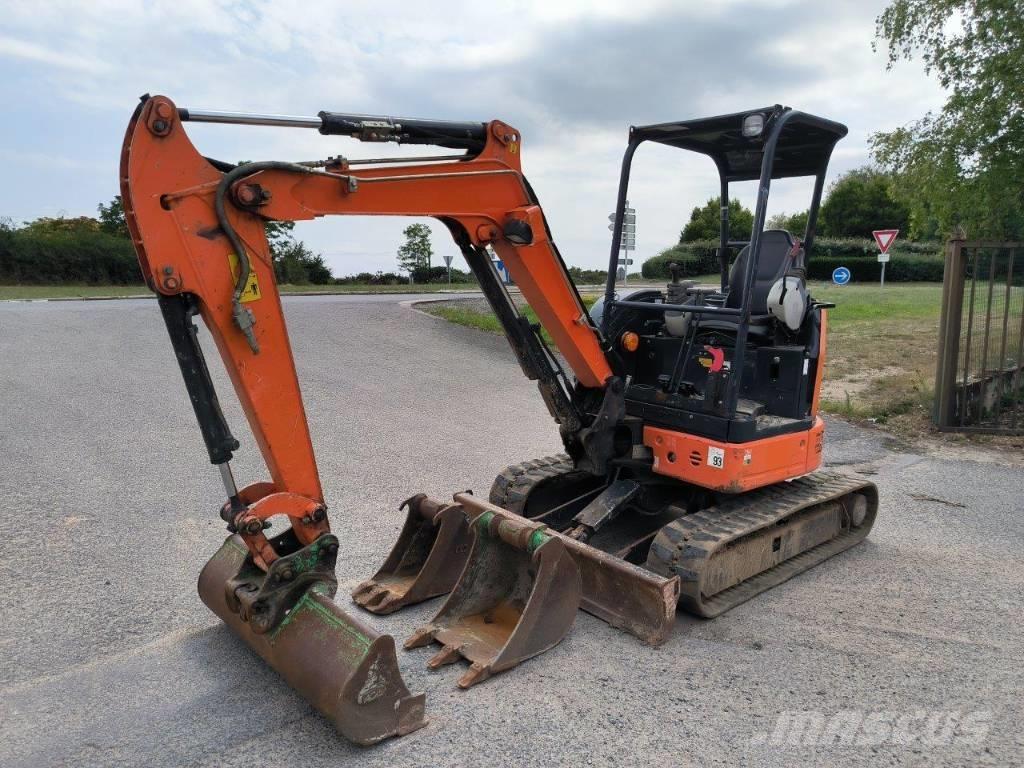 Hitachi ZX 26 U-5A 小型挖掘机