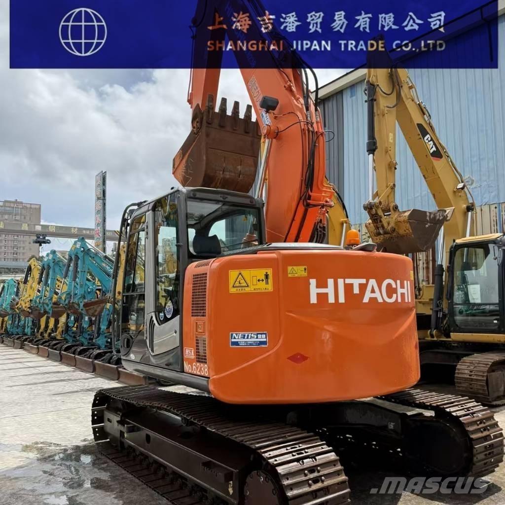 Hitachi ZX 135 履带挖掘机