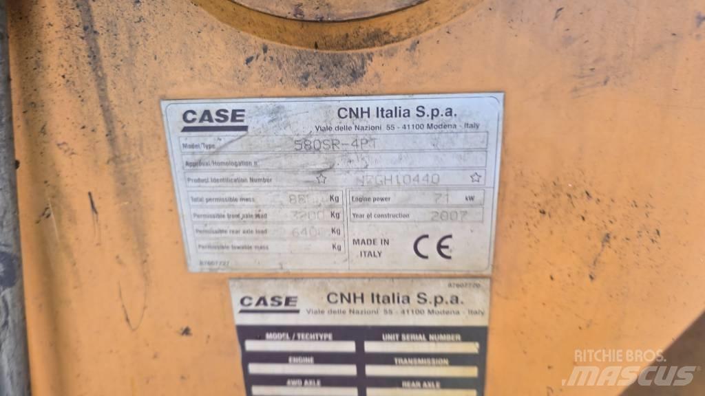 CASE 580 SR 反铲装载机