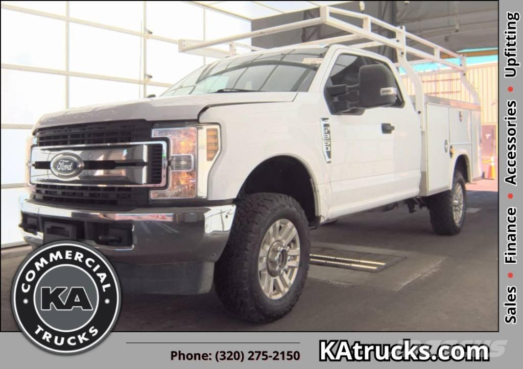 Ford F 350 XLT SD 皮卡车