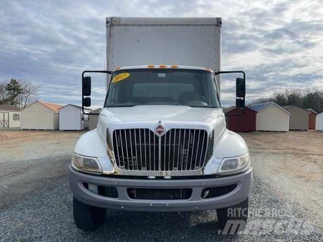 International 4300 厢式货车