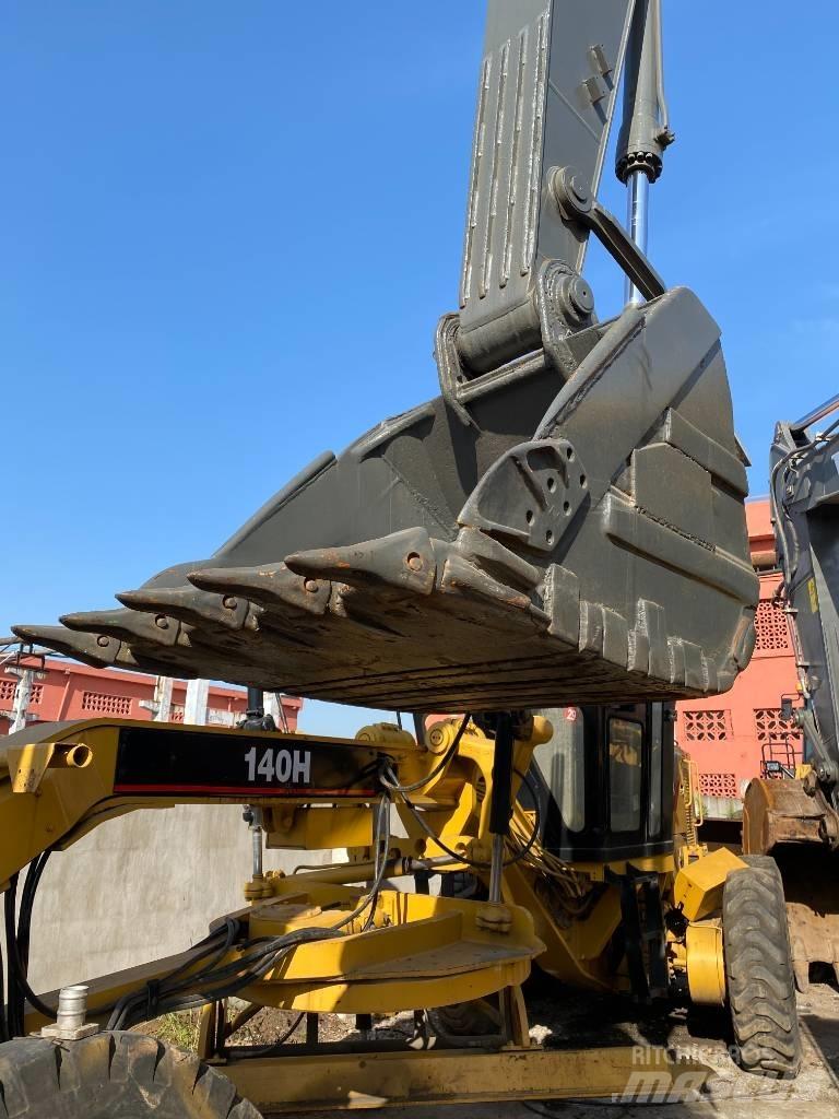 Volvo EC 210 B LC 履带挖掘机